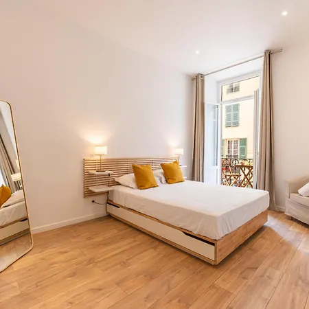 Apartment Magnifique 2p Avec Vue Sur Le Port De *
